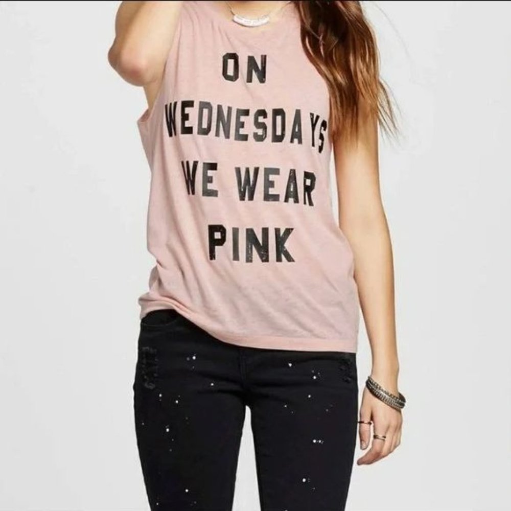 MEAN GIRLS 'On Wednesdays We Wear Pink' Sleeveless Tee Sz XL - Picture 2 of 8